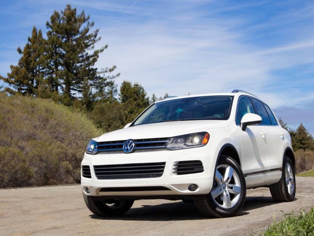 2015 Volkswagen Touareg Review & Ratings