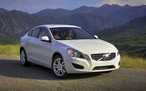 The 2013 Volvo S60 T5 AWD is powered by a 2.5-liter turbocharged I5 producing 250 hp.