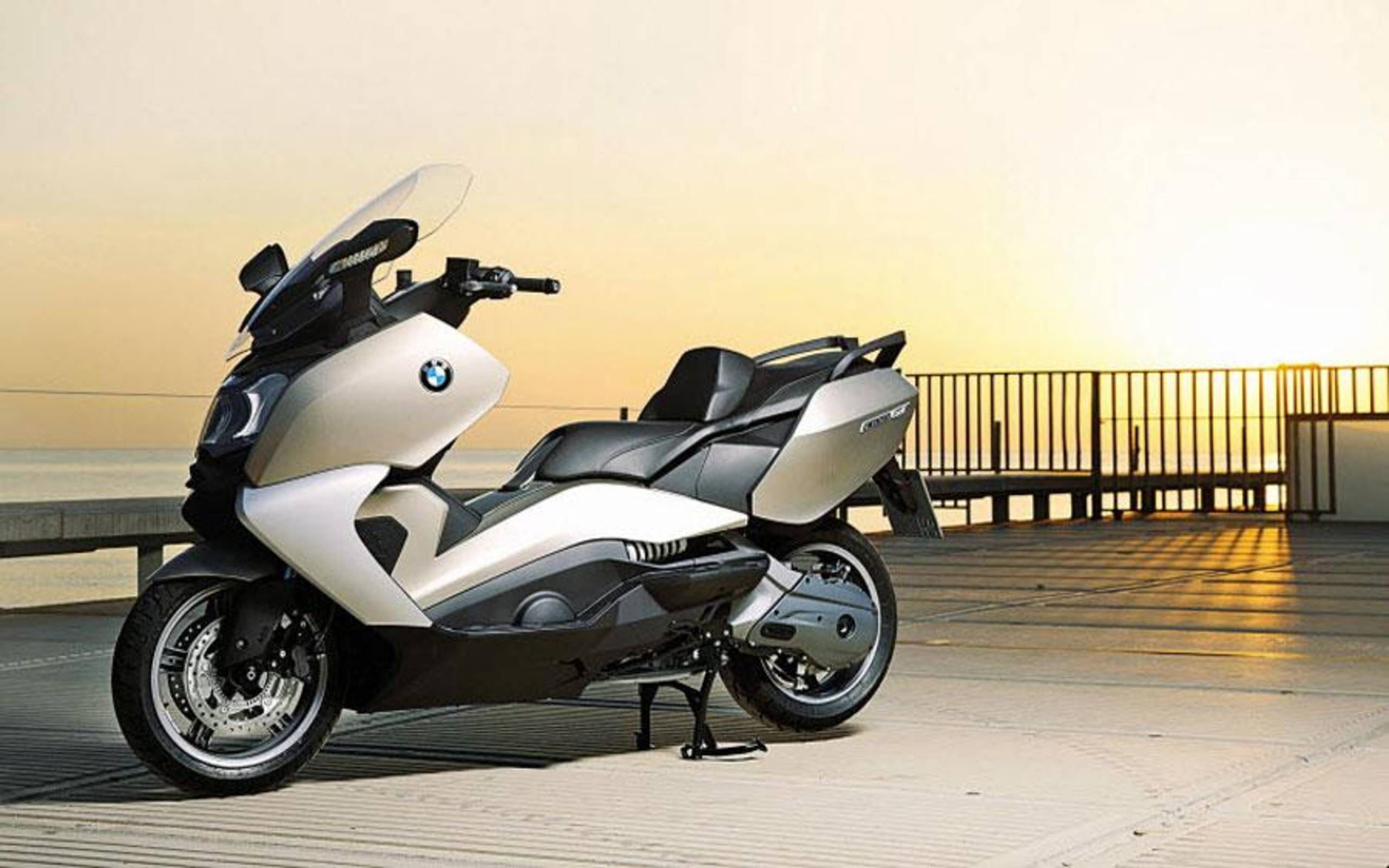 Bmw c 650. BMW c650gt. BMW c600 Sport and c650gt. BMW максискутер 650. BMW c650gt Specifications.