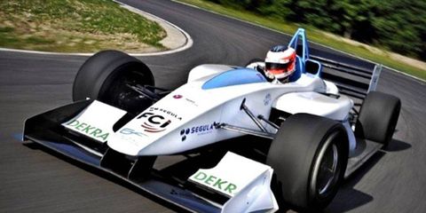 Williams F1 has signed to partner with the electric racing series, Formula E.