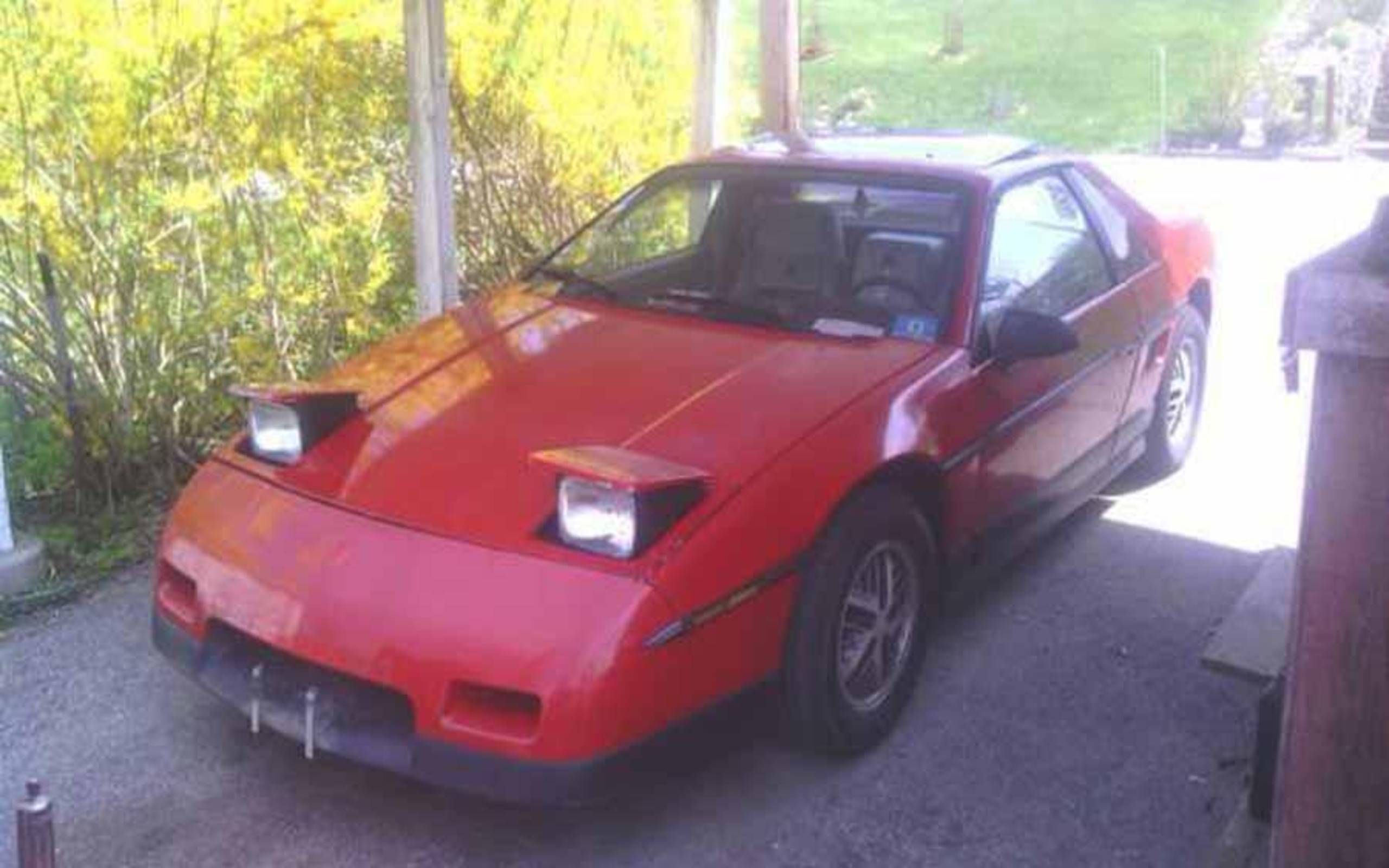 This Pontiac Fiero with a Blown V8 Is the Wildest Thing You'll See Today -  autoevolution