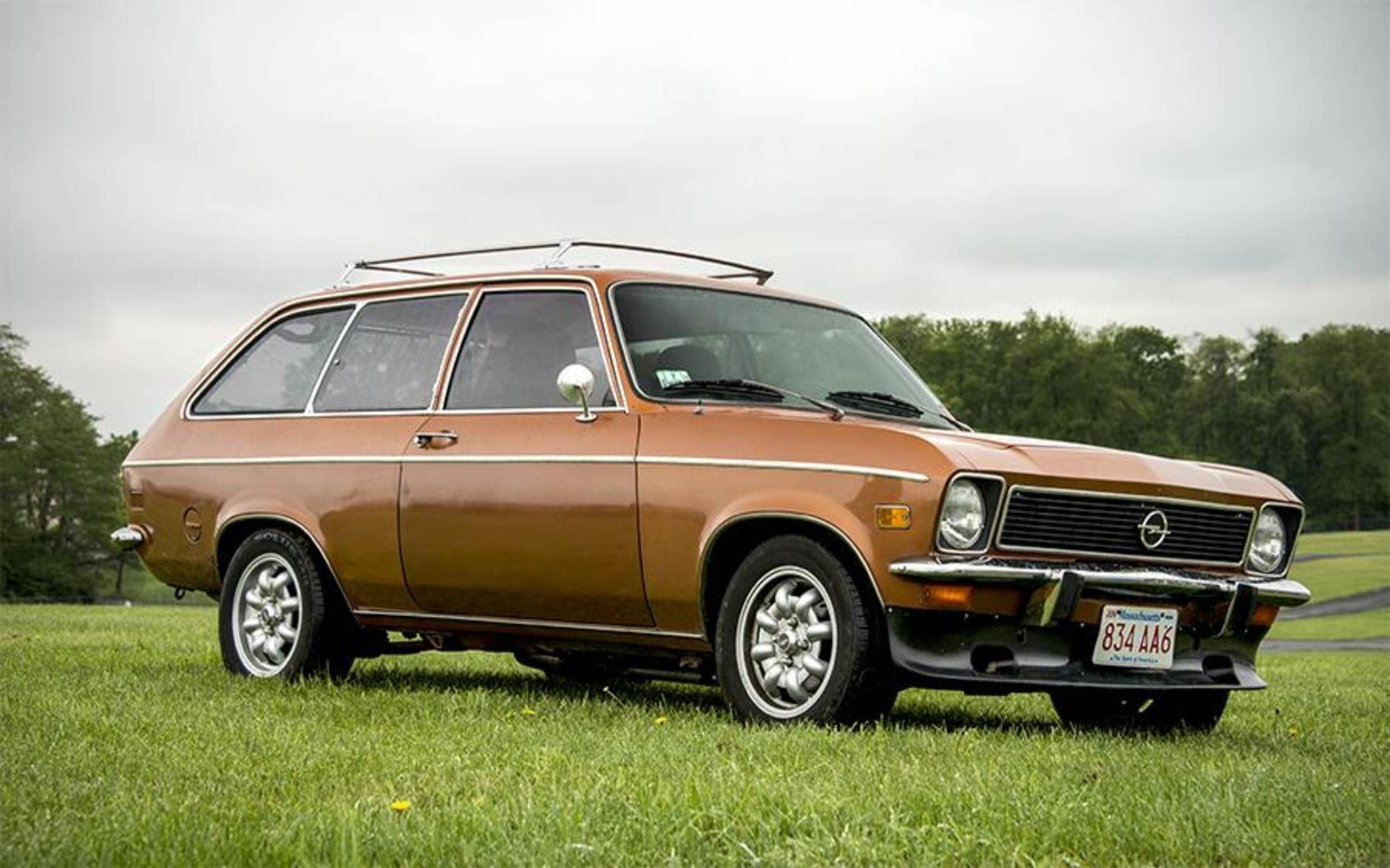 gallon Statistisch taxi The Opel 1900 Sport Wagon is not your average grocery getter