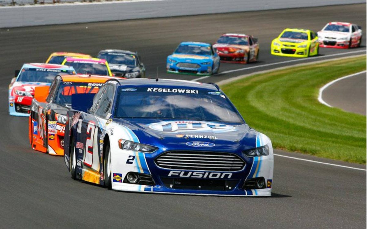 Despite declining ratings, NBC thinks 4.4 billion NASCAR TV deal makes