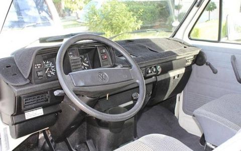 The seller of this 1990 VW Vanagon claims that the interior is in good shape with no rips or tears.
