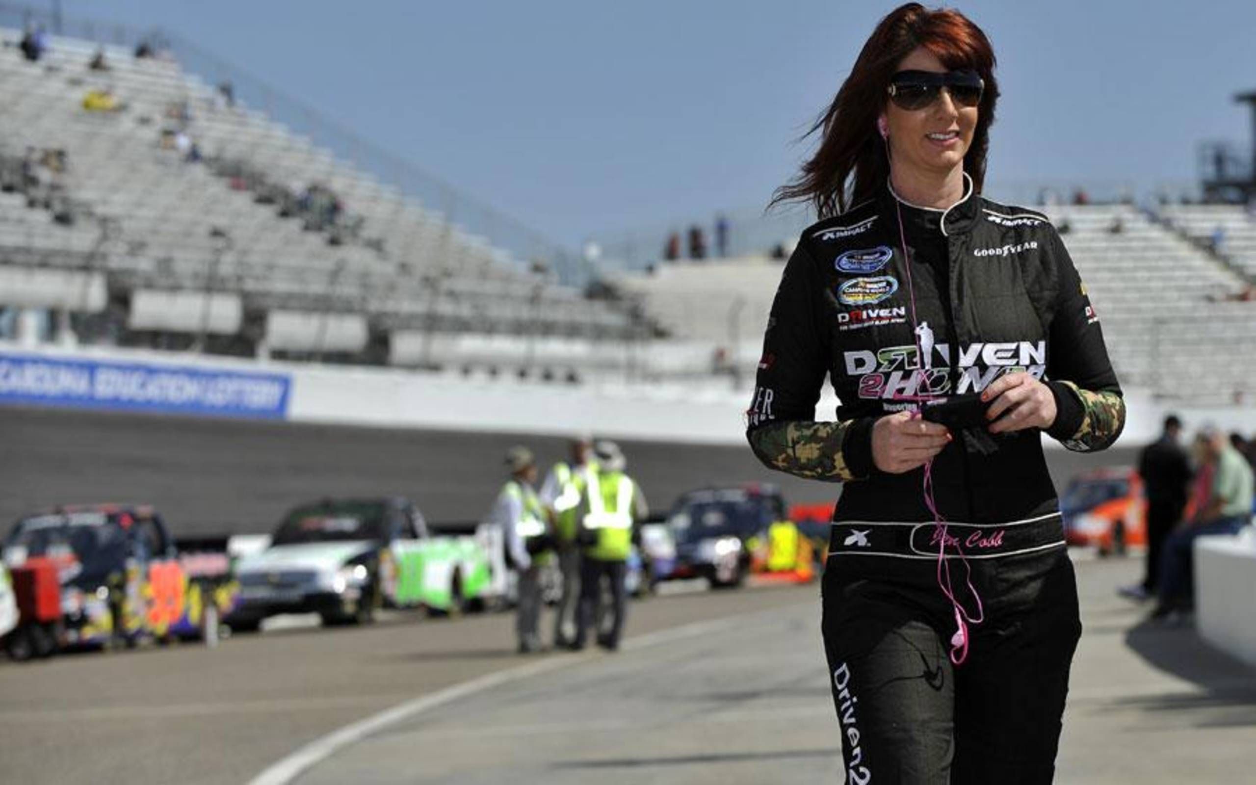 Nascar S Jennifer Jo Cobb Wants To Drop Criminal Charges Against Mike Harmon