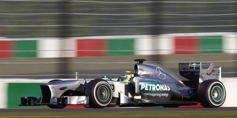 Nico Rosberg says that Sebastian Vettel can be defeated in India.