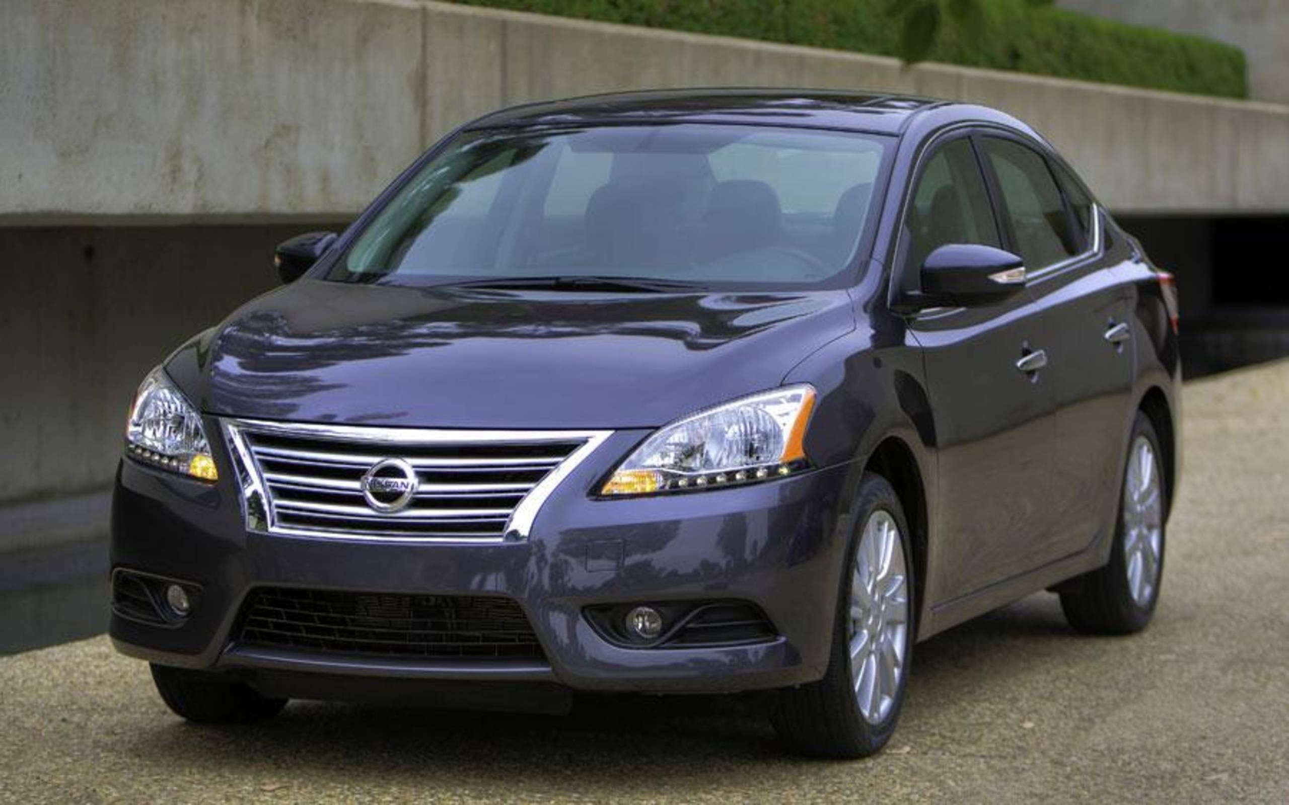 2014 blue nissan sentra