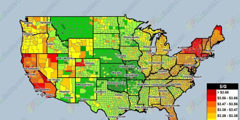 This map shows the gas prices across the US. Green means cheap, red means expensive.