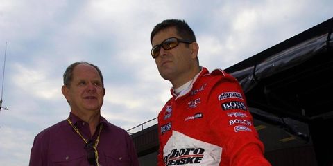 IndyCar media veteran Paul Page talks with Indy 500 winner Gil de Ferran in 2003. After spending years doing TV, Page will be back on the radio waves for 2014.