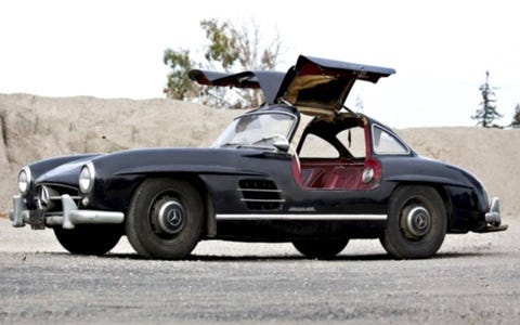 Unrestored Gullwing Fetches 400k More Than Restored One