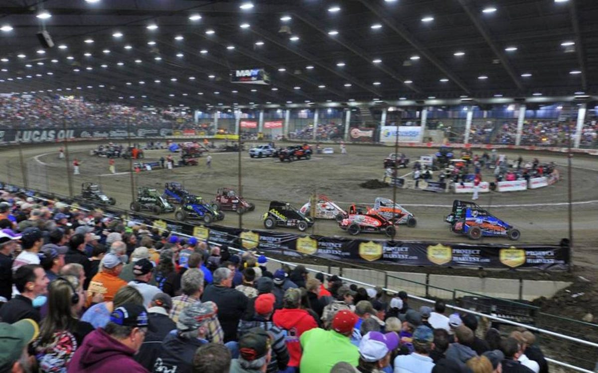 Punches thrown after Chili Bowl wreck