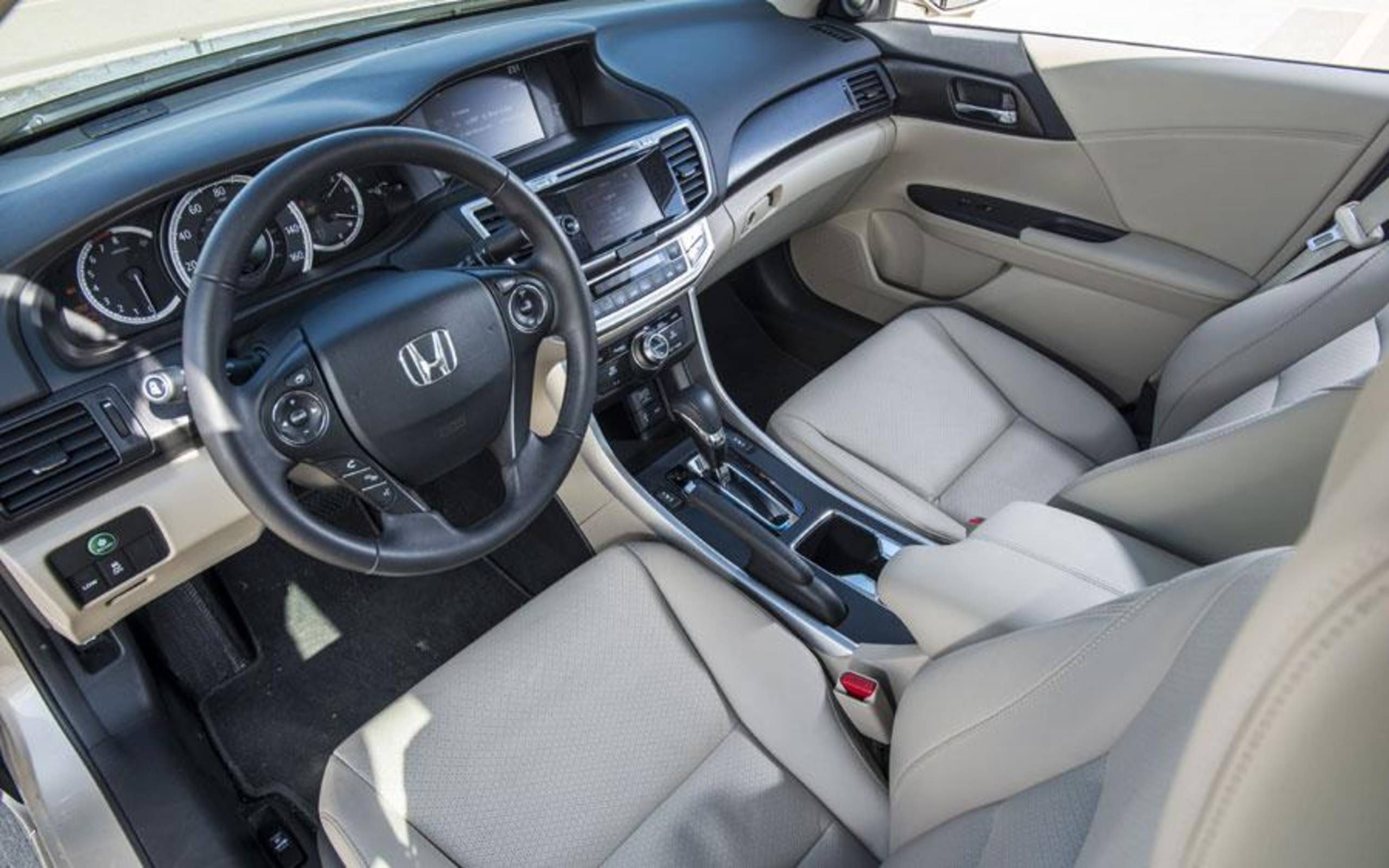 2013 Honda Accord EX-L Navi sedan third-quarter update