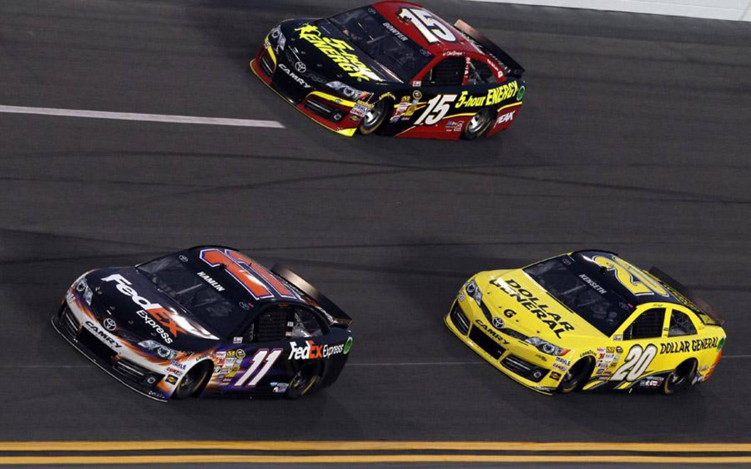 Autoweek Nascar Writer Picks Denny Hamlin To Win The Daytona 500