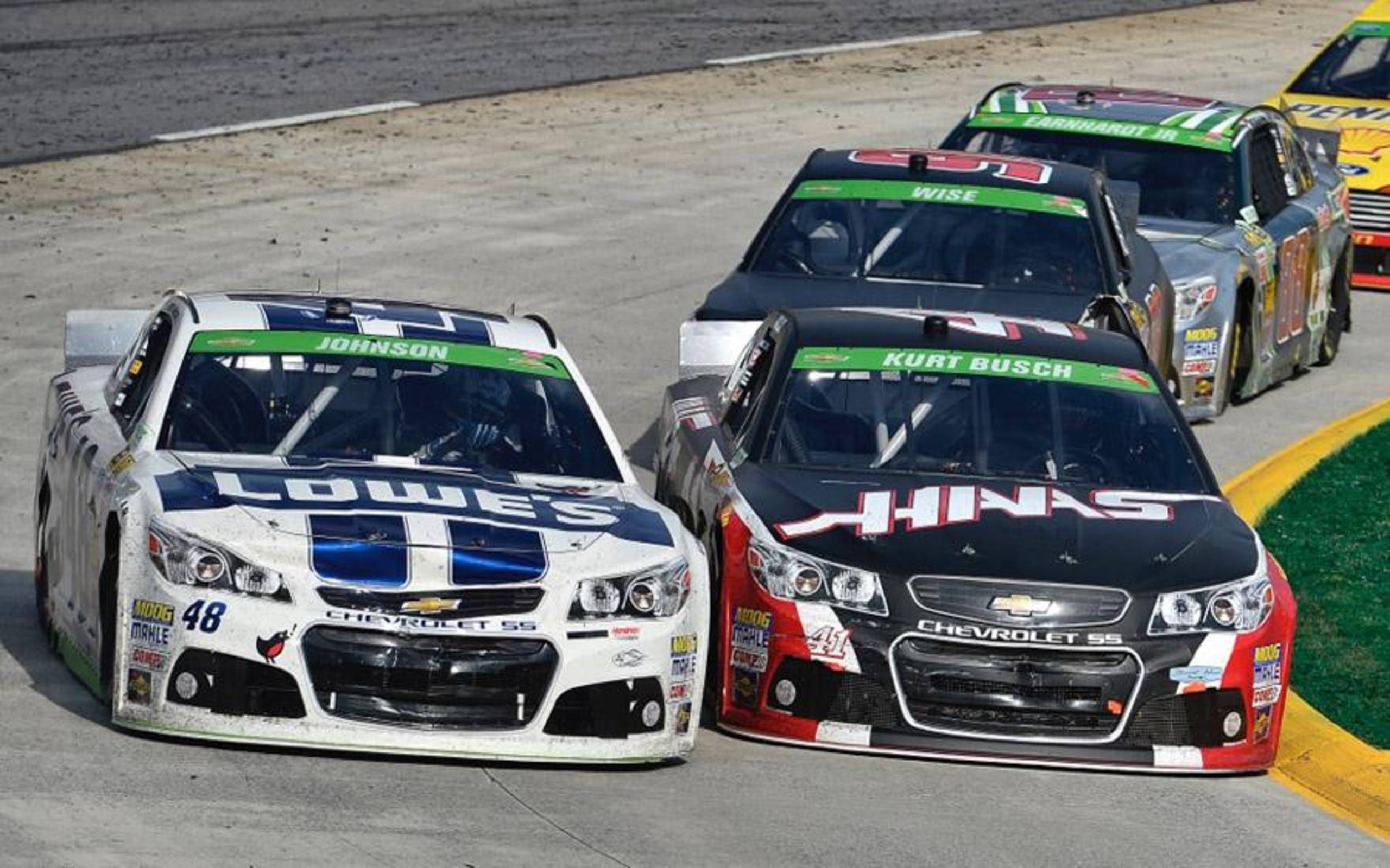 Kurt Busch And Chevrolet Win Close Sprint Cup Race At Martinsville