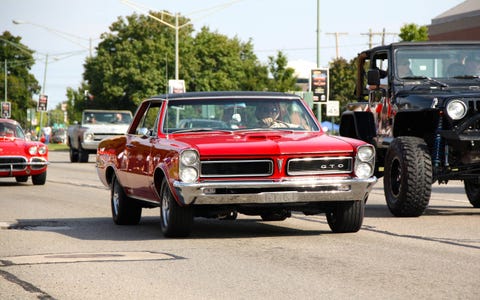 woodward dream cruise pontiac