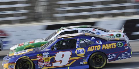 Chase Elliott is hoping to become the first rookie and the youngest driver to ever win a NASCAR Nationwide championship.