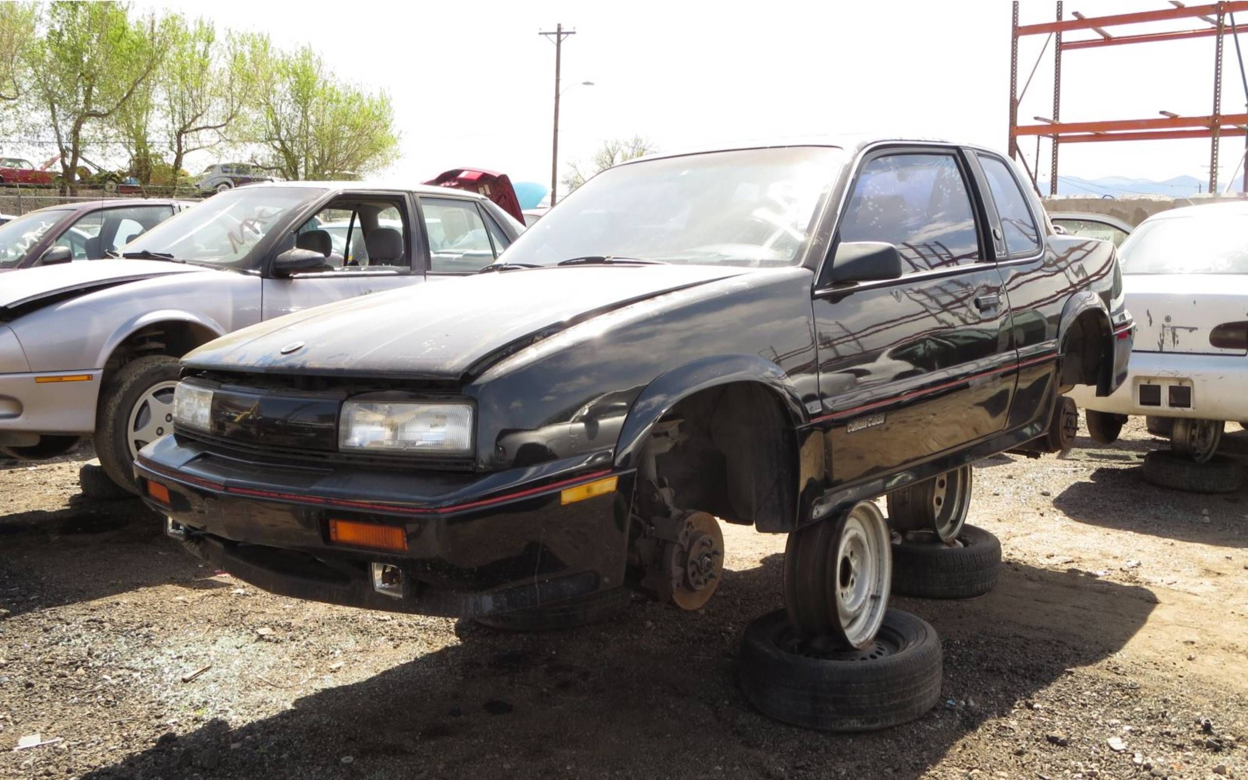 Junkyard Treasure: 1989 Oldsmobile Cutlass Calais International Series