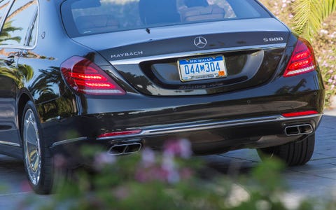 The smooth falling backside of the S600 underlines stylish authority.