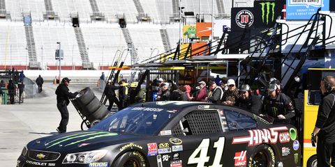 Kurt Busch will lead the NASCAR Sprint Cup Series field of 39 cars at Atlanta.