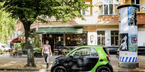 The 2017 Smart Fortwo electric drive coupe will make its formal debut at the 2016 Paris motor show.