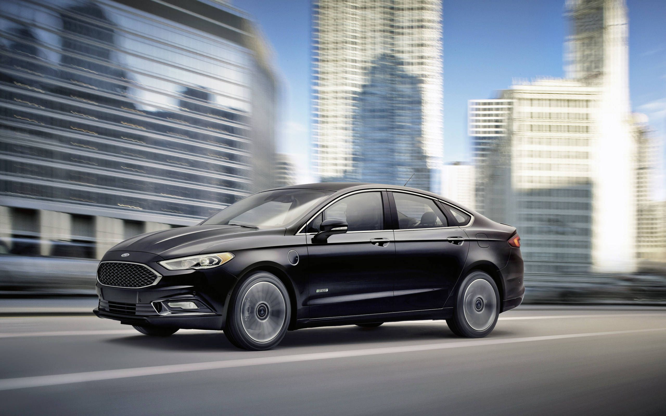 2017 Ford Fusion Hybrid Review & Ratings