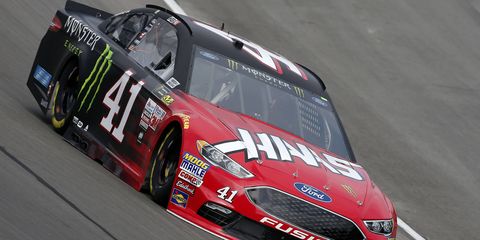 Kurt Busch covered the 1.5-mile distance in 26.877 seconds (200.915 mph)