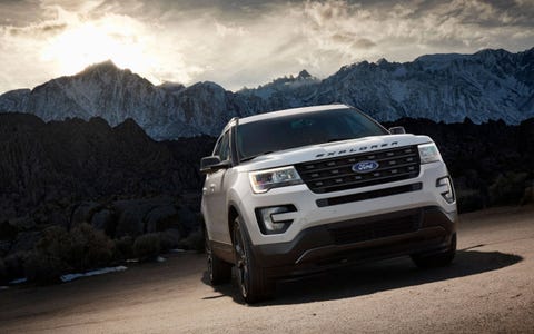 Gallery: 2017 Ford Explorer Xlt With Sport Appearance Package