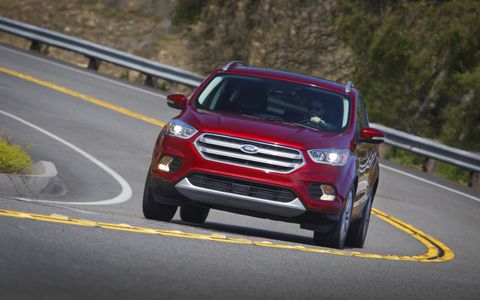 The 2017 Ford Escape is the first Ford vehicle to make Auto Start-Stop technology standard with either of the two EcoBoost offerings – a 1.5-liter engine and a 2.0-liter twin-scroll. Auto Start-Stop shuts off the engine during common stops, so the vehicle burns no gas and emits zero tailpipe emissions, restarting automatically when the brake pedal is released.