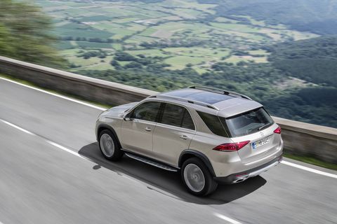 The 2020 Mercedes-Benz GLE adds new engines, suspensions and style for the upcoming decade.