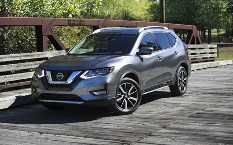 The 2018 Nissan Rogue SL has a 2.5-liter I4 producing 170 hp and 175 lb-ft of torque.