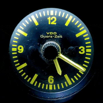 Auto part, Measuring instrument, Gauge, Speedometer, Circle, Tool, Number, Tachometer, Logo, 