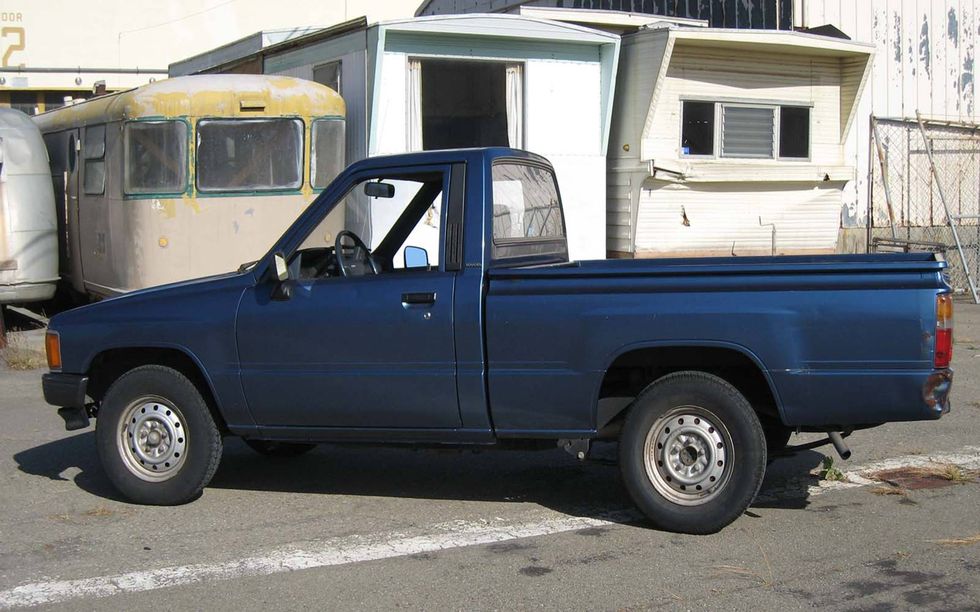 Good old no-frills, 22R-powered Toyota pickup. Excellent road-trip vehicle.