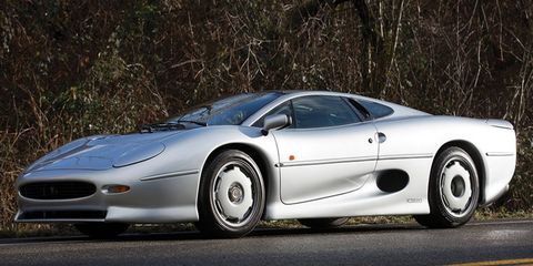 This 1994 Jaguar XJ 220 will tempt bidders nostalgic for the early '90s supercars.