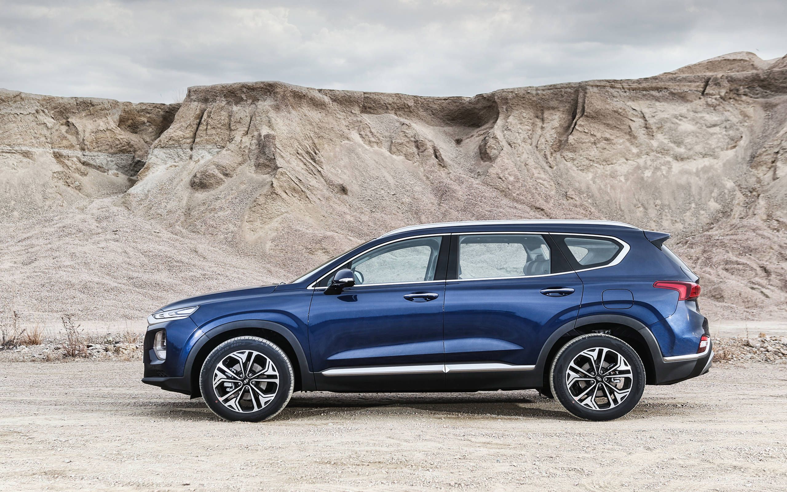 Gallery 2019 Hyundai Santa Fe