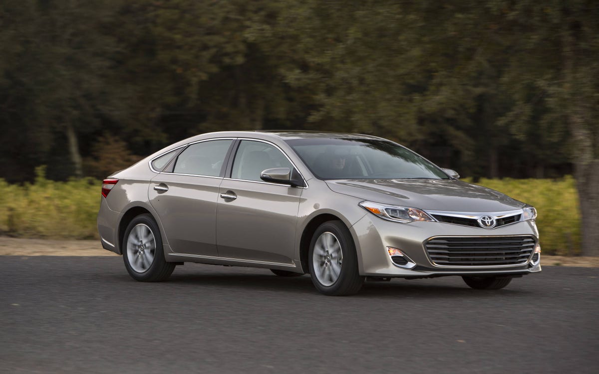 2015 Toyota Avalon Hybrid review notes