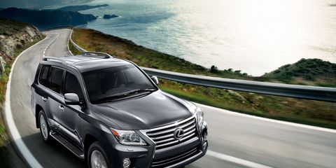 The 2015 Lexus LX 570 is one of the few models that combine sumptuous luxury with true off-road capability.