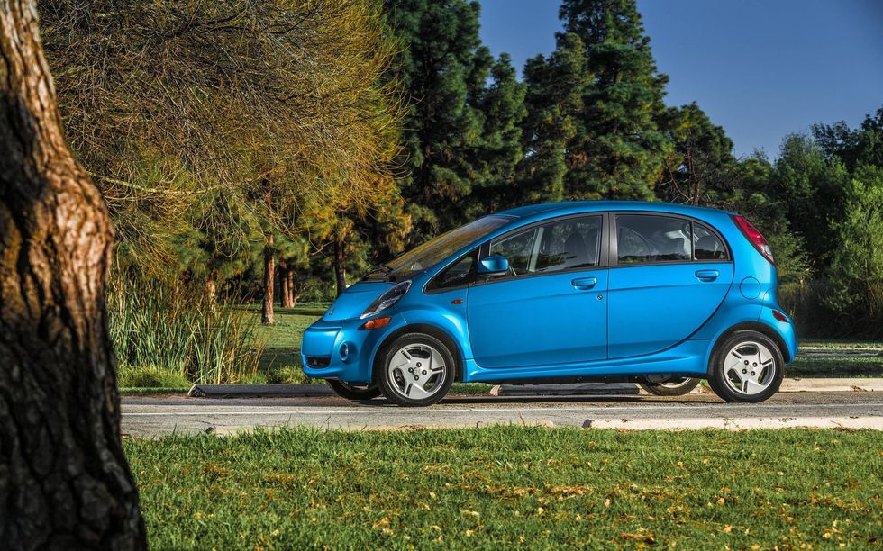 The Mitsubishi iMiEV may be the poorest-selling car in America, but we (I) love it.