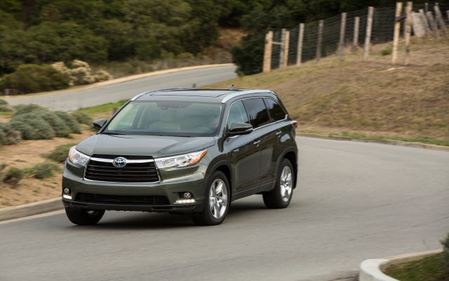 The Highlander Limited is good for 28 mpg on the highway.