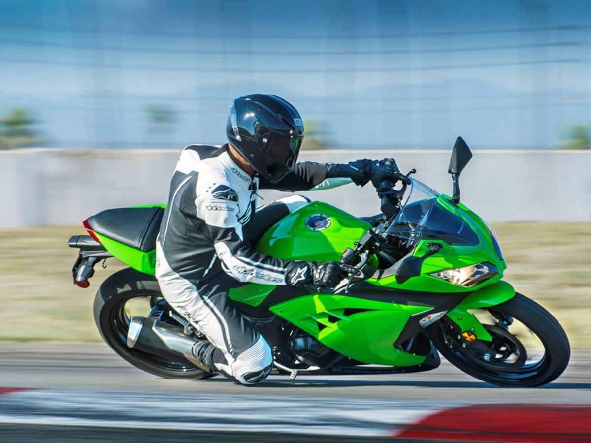 distrito Carne de cordero Evaluación 2015 Kawasaki Ninja 300 ABS ride review