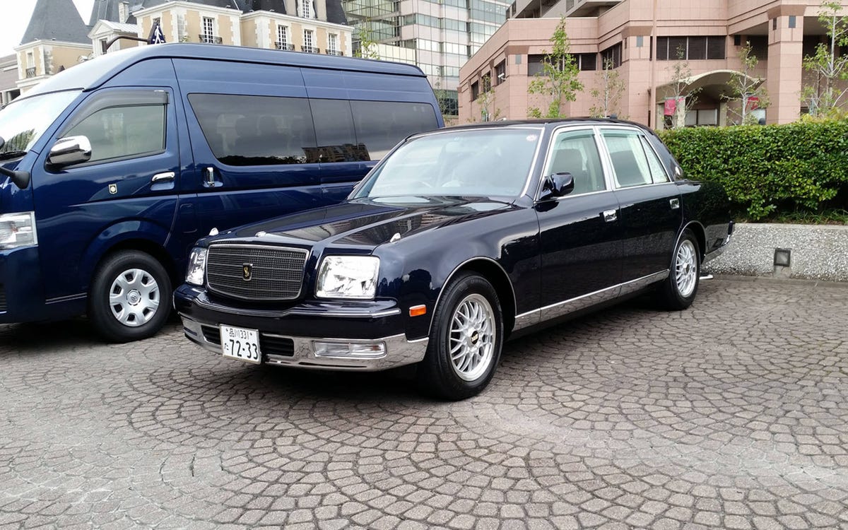 Toyota Century императора Японии