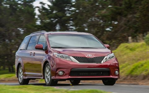 Subtle exterior styling refinements give the Sienna a more upscale look, with a revised front grille, and new slimmer headlight units with an advanced design for the SE and Limited grades.
