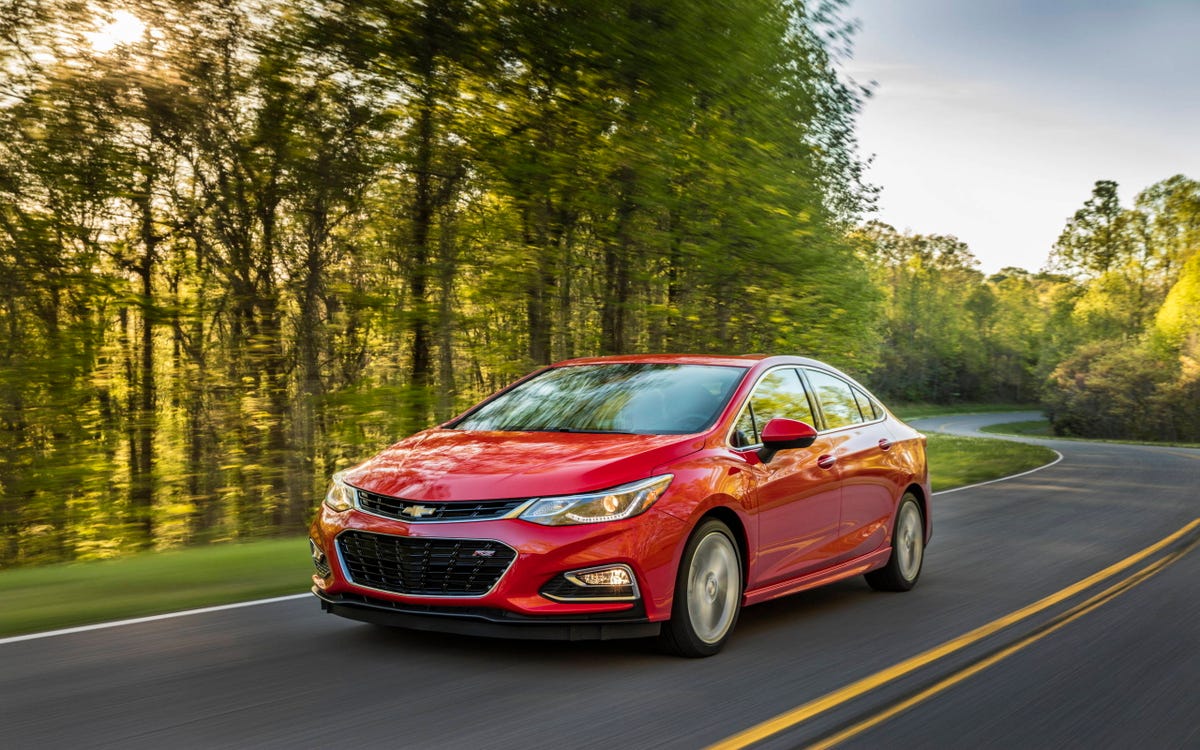 2016 Chevrolet Cruze LT review: Well-equipped and plain as day