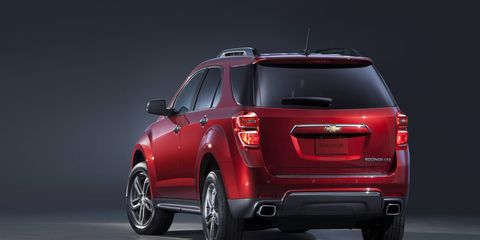 The 2016 Chevy Equinox showed off its facelifted interior and exterior at the 2015 Chicago Auto Show.