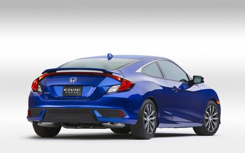 The rear evokes a little bit of CR-Z or CR-X perhaps, yes?