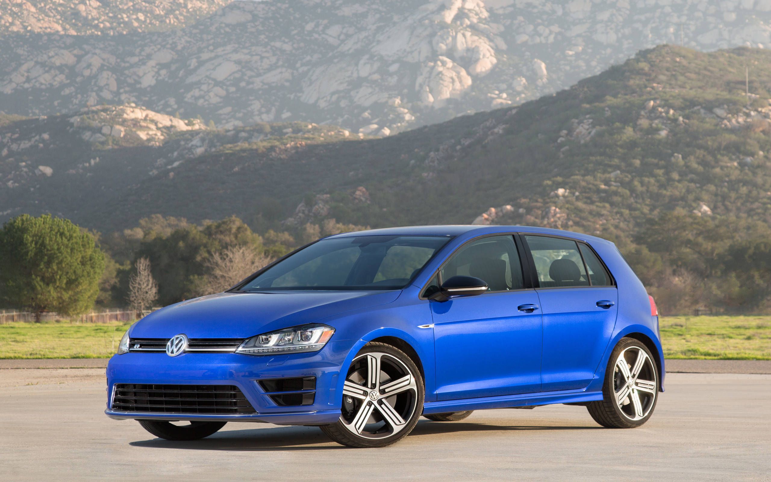 Wait for the manual? 2015 Volkswagen Golf R review notes
