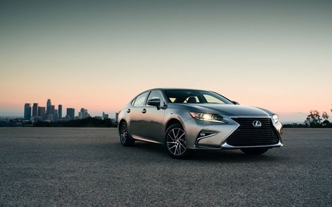 The Lexus ES350 has a 268-hp V6 returning 30 mpg on the highway.