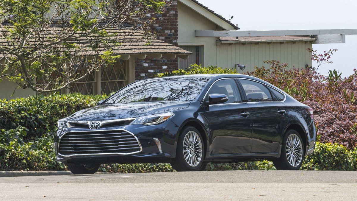 2017 Avalon Review: Toyota taught a new dog old tricks