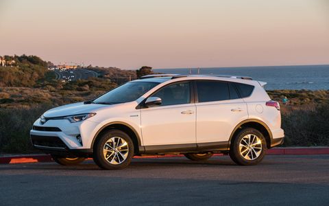 With a combined 194 hp from the 2.5-liter engine and the electric motors, the Rav4 also delivers 152 lb-ft of torque.