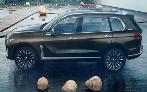 BMW will unveiled a concept version of the X7, due as a 2019 model.