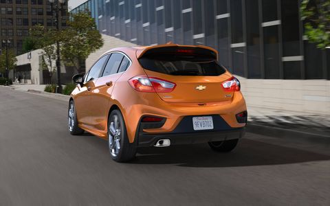 The 2017 Chevrolet Cruze hatchback shares a lot with its sedan sibling.